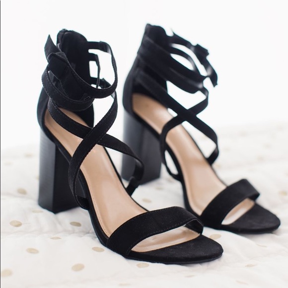 LC Lauren Conrad Shoes - LC Lauren Conrad black strappy heeled sandals